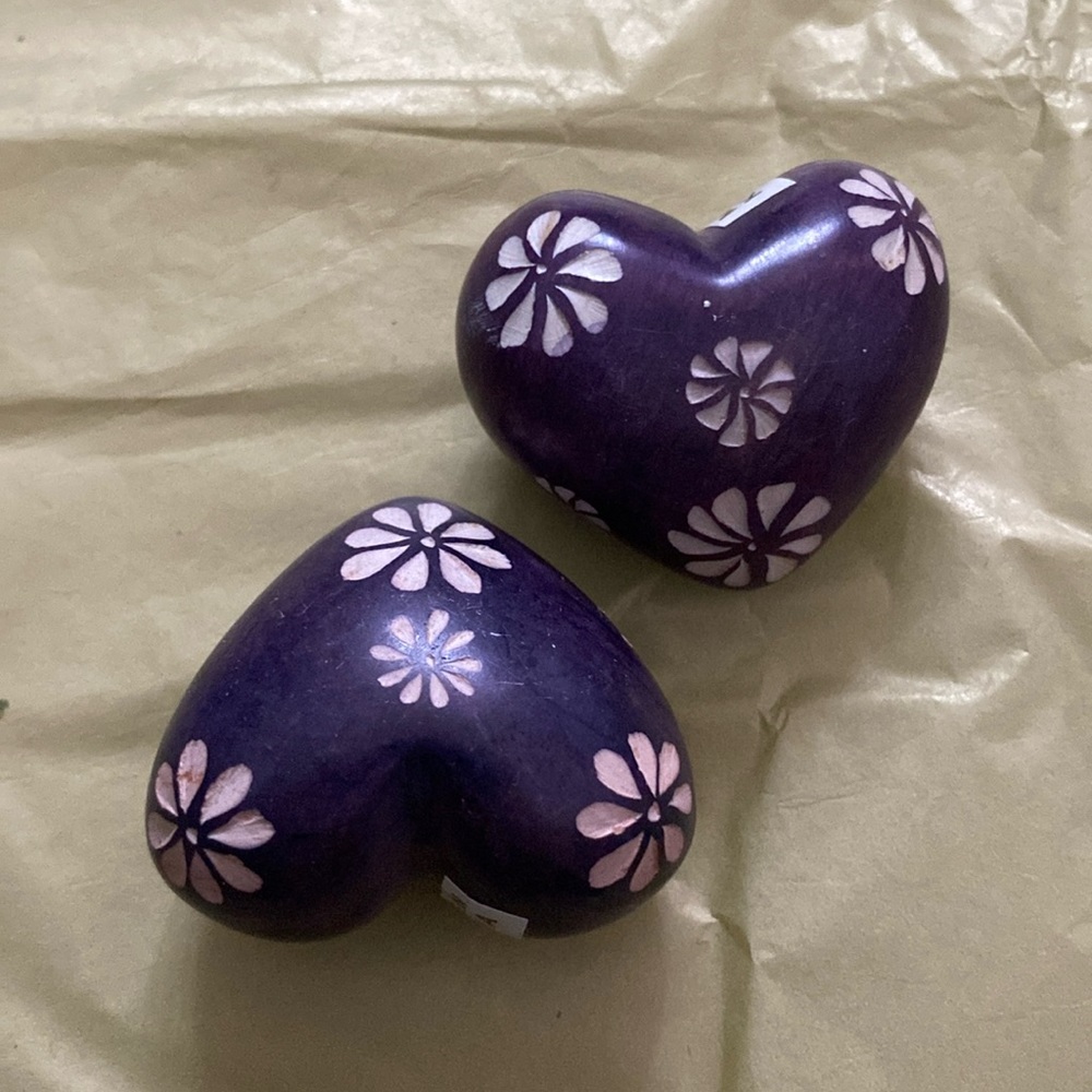 Kenyan heart soap stones